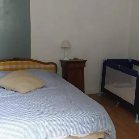 Maison De Famille, Grand Jardin Et Piscine Fermee بيت للعطل فونتيناي لو كومت