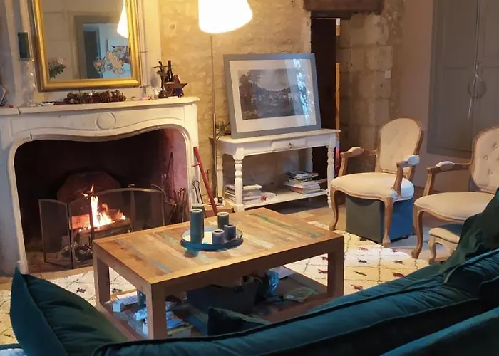 Maison De Famille, Grand Jardin Et Piscine Fermee * Fontenay-le-Comte