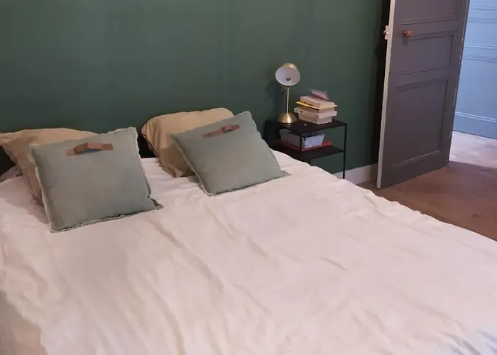 Maison De Famille, Grand Jardin Et Piscine Fermee Fontenay-le-Comte