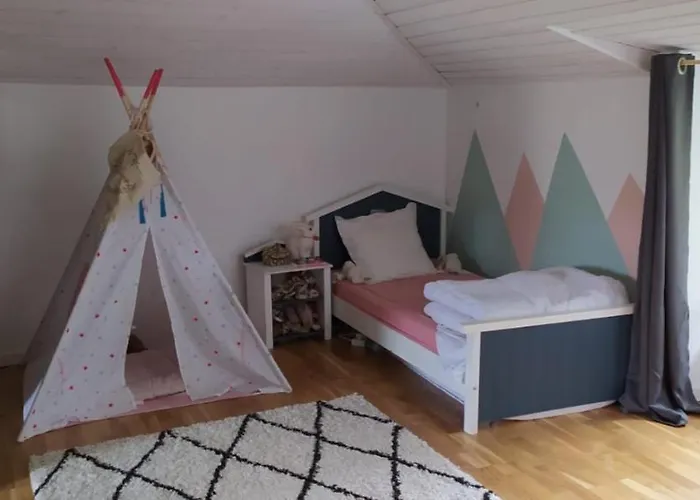 Maison De Famille, Grand Jardin Et Piscine Fermee * Fontenay-le-Comte